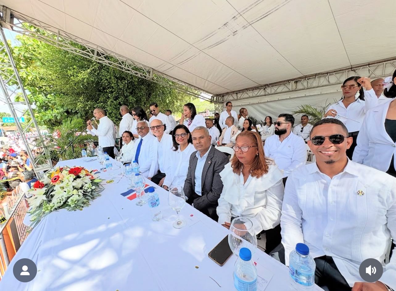 El Ayuntamiento de Villa González y el Distrito Educativo 08-10 realizan actos conmemorativos por el 182 Aniversario de la Independencia Nacional Dominicana.