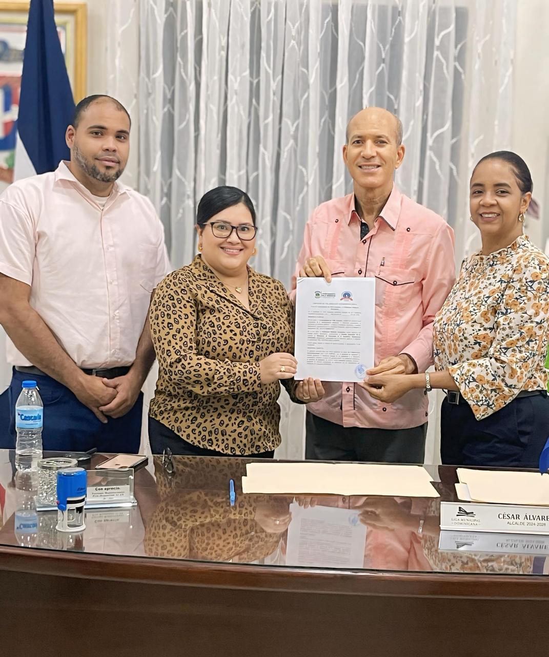 Acuerdo institucional con el Politécnico Milagros Hernández